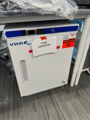 VWR HCUCBI-0404SAD Undercounter Laboratory Refrigerator with Lock and Adjustable Shelves