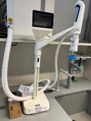 Millipore Milli-Q-System Q-POD/IQ7000 Ultrapure Water Dispenser with Touchscreen Control-cover