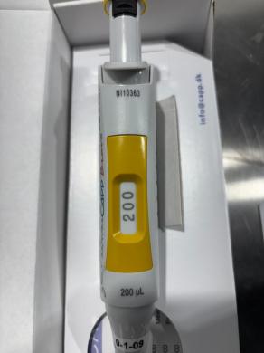 Capp Bravo 200 µL Manual Micropipette for Precision Liquid Handling-cover