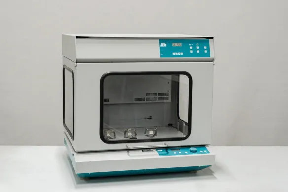 Edmund Bühler TH30 Shaking Incubator Hood with UV and Standard Lighting