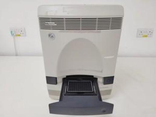 Applied Biosystems 7500 Fast Real-Time PCR System Lab-cover