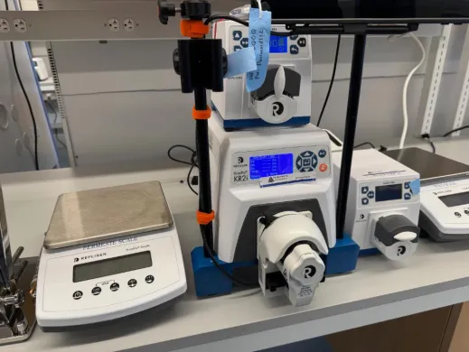 Repligen KrosFlo KR2i Tangential Flow Filtration (TFF) System with Integrated Software and Scales