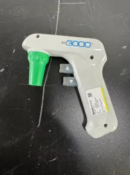 Heathrow Scientific RF3000 Electronic Pipette Controller with Charging Stand, 2 of 4