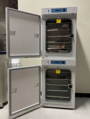 Thermo Scientific Forma Model 310 Direct Heat Double Stack CO2 Incubator for Cell Culture