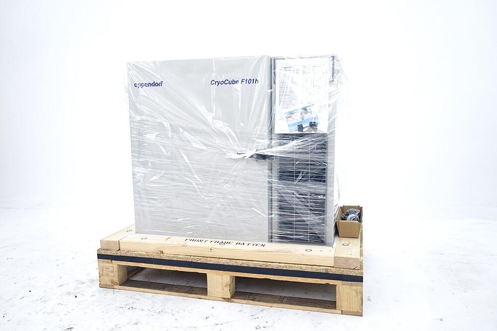 Eppendorf CryoCube F101h ULT Ultra-Low Temperature Freezer, 101 L, -86 °C