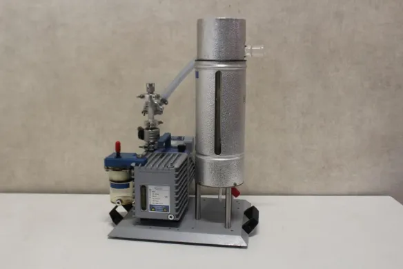 Vacuubrand RZ6 Rotary Vane Vacuum Pump with Integrated Cold Trap