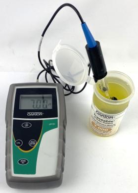 Oakton PH 5+ Handheld pH Meter with BNC Electrode, Automatic Temperature Compensation-cover