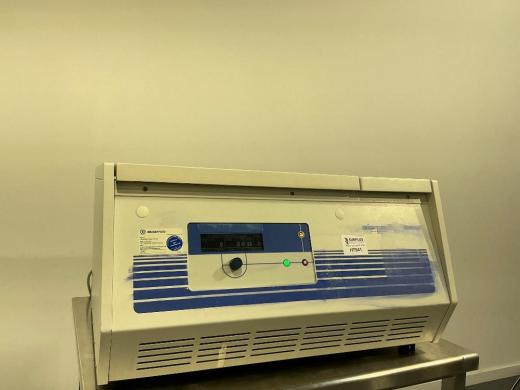 Sigma 6K15 Floor-Standing Refrigerated Laboratory Centrifuge with Digital Control-cover