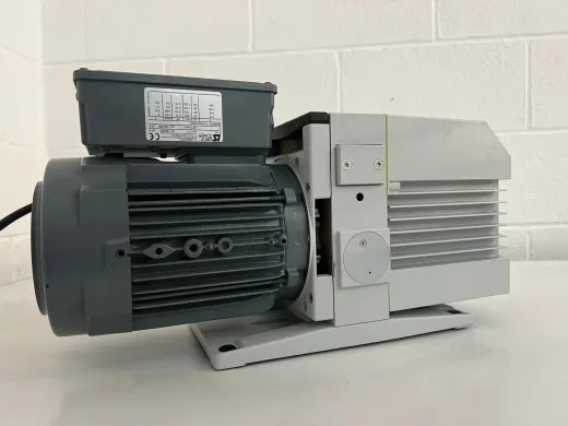 Leybold Trivac D16B LS90LPR/T Rotary Vane Vacuum Pump