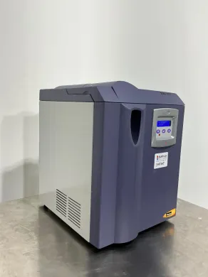 Parker 110HMD Laboratory Hydrogen Gas Generator with Digital Control