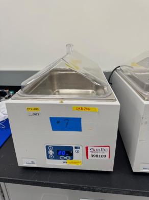 VWR 18-Liter Shaking Water Bath for Controlled Temperature Incubation-cover