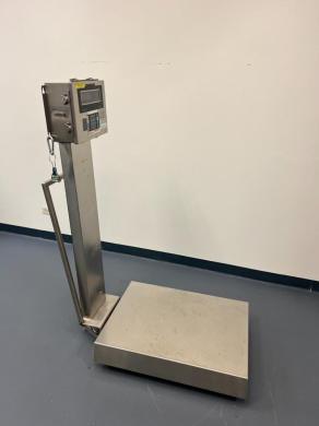 Mettler Toledo Model 8522 Mobile Digital Floor Scale for Laboratory Weighing-cover