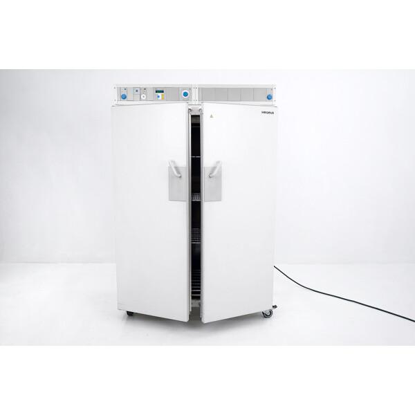 Thermo Heraeus UT6760 Laboratory Drying Oven 300°C, 689L Capacity