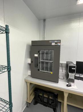 Formulatrix Rock Imager Automated High-Throughput Crystallization Imaging System-cover