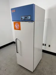 Thermo Scientific Revco FMS Single Door Laboratory Refrigerator with Mechanical Temperature Control, 2 of 4