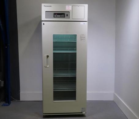 Panasonic MPR-721-PA 2°C Pharmaceutical Refrigerator with 684L Capacity and Forced-Air Cooling-cover