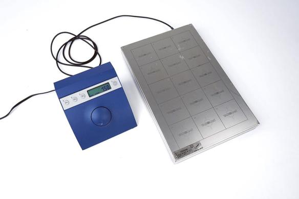 Thermo Scientific H+P Telesystem HP15 RM Hotplate with Telemodul 40C Controller-cover