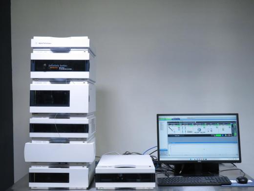 Agilent 1260 Infinity I HPLC System w/ Quat Pump, DAD, & FLD-cover
