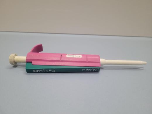 Thermo Scientific Electron Finnpipette 20-200µL Laboratory Pipette-cover