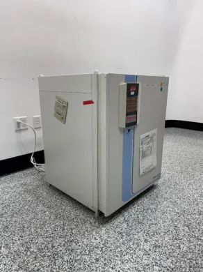 Thermo Fisher Scientific HERAcell 150i CO2 Incubator with Digital Control Panel, Stem Cell Research