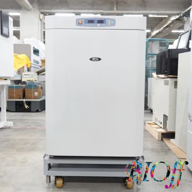 ASTEC SCA-325DS 163 L CO2 Incubator with Dry-Heat Sterilization and Stand
