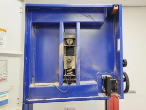 Axminster AP6300HD3/700352 Laboratory Bandsaw for Precision Sample Preparation, 9 of 27