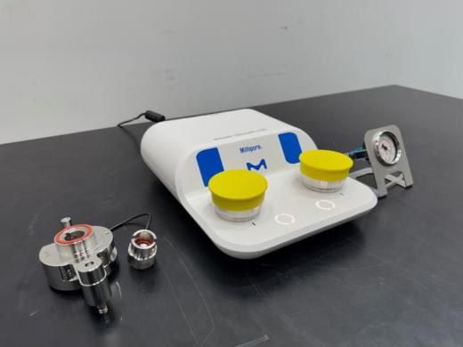 Millipore Miliflex Oasis Filtration Pump with Dual Filtration Positions and Integrated Pressure Gauge-cover