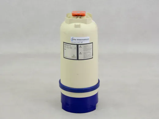 Christ P12 Ion Exchange Demineralised Water Cartridge for Laboratory Use