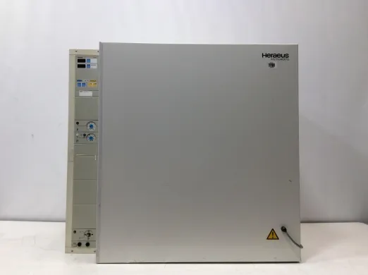 Heraeus BB 6220 Gas Jacketed CO2 Incubator with 220L Capacity and Advanced Temp Control System