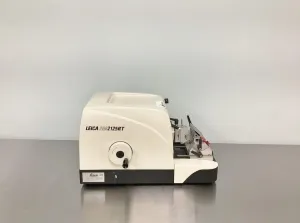 Leica RM2125RT Manual Rotary Microtome for Precise Tissue Sectioning, 2 of 10