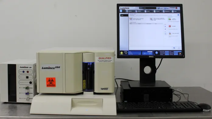 Luminex 100/200 Multiplex Flow Cytometry Analyzer with Computer Included