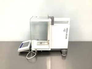 Mettler Toledo XS105 Analytical Balance with 0.01 mg Readability and 120 g Capacity, 3 of 11
