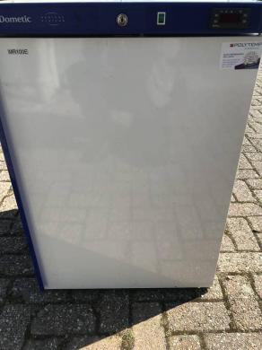 Dometic MR 100 E Refrigirator with Freezer-cover