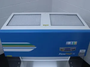 FlowFAST H12 Horizontal Laminar Flow Cabinet, 4 of 9