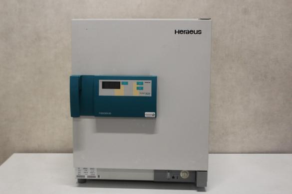Heraeus B 6 Laboratory Incubator with Natural Convection for Biological and Pharmaceutical Applications-cover