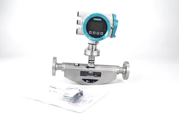 Siemens SITRANS FC330 Coriolis Flow Meter 7ME4633-3GA11-1DA3-Z (2018)-cover