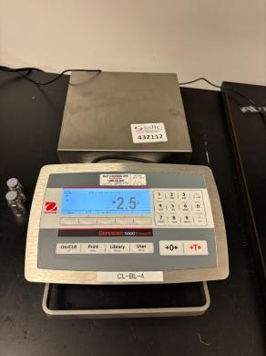 Ohaus Defender 5000 XtremeW Digital Laboratory Balance with Stainless Steel Platform-cover