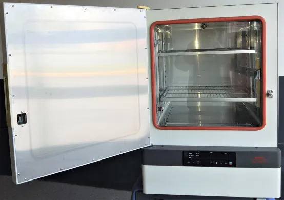 Sanyo MIR-162 Air-Jacketed Incubator, 3.3 Cu-Ft Capacity
