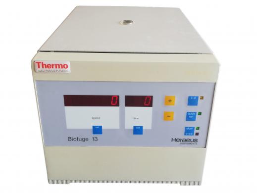 BIOFUGE 13 Universal High Speed Centrifuge with 3757 Rotor-cover