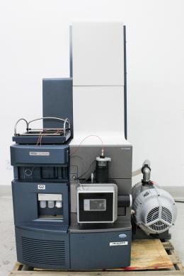 Waters Xevo G2-XS QTof High Sensitivity Quadrupole Time-of-Flight Mass Spectrometer with Zspray ESI APCI ESCI Ion Source-cover