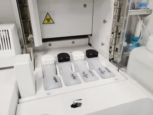 Roche Cobas e 411 Automated Immunoassay Analyzer with Disk System and Stand, 23 of 56