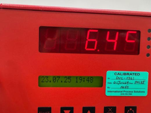 BINDER 9020-0113 Cooling Incubator for Controlled Low-Temperature Laboratory Applications-cover