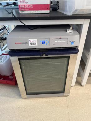 Thermo Scientific 5.5 Undercounter Laboratory Refrigerator TSG505GA-cover