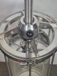 Cytiva Axichrom 140/300 Low-Pressure Axial Compression Chromatography Column, 6 of 13