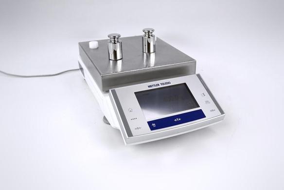 Mettler Toledo XS4001S Precision Balance, 0.1 g Readability, 4100 g Capacity, RS-232 Interface-cover