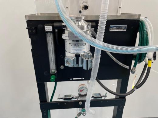 VetEquip Vivarium Portable Veterinary Anesthesia Machine with Integrated Vaporizer and Flowmeter-cover