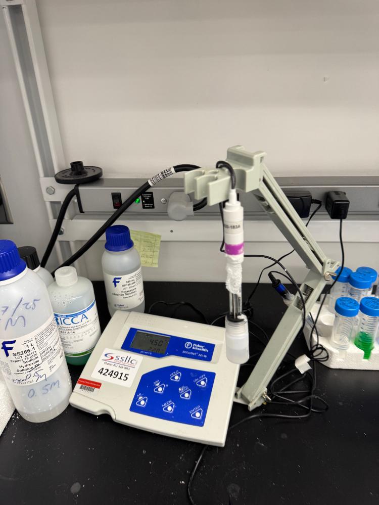 Thermo Fisher Scientific Accumet AE150 Benchtop Digital pH Meter with Adjustable Electrode Arm