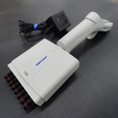 Eppendorf Xplorer® Multichannel 8-Channel Electronic Pipette 50-1200 μL