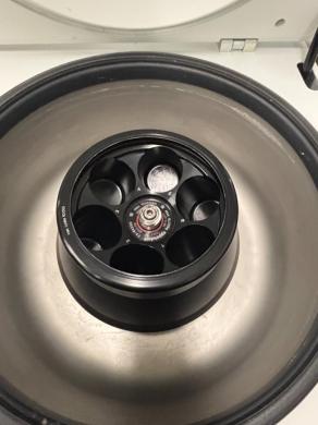 Eppendorf 5910R Refrigerated Centrifuge-cover