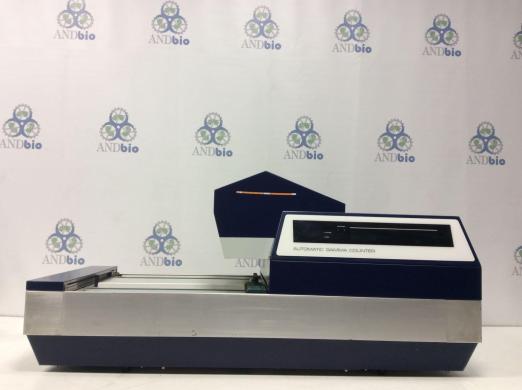 LKB Wallac 1272 CliniGamma Automatic Gamma Counter with 500 Sample Capacity-cover